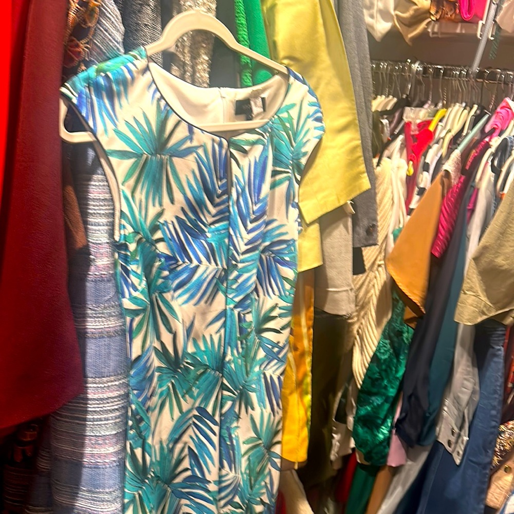 St John, A line dress, size 2. Resort collection
